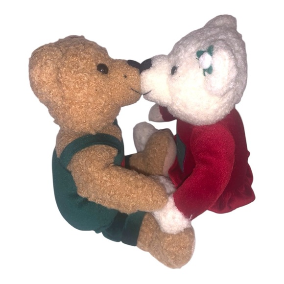 Hallmark Kiss Kiss Mistletoe Bears Plush Toy Magnetic Stuffed Teddy Couple - Picture 1 of 8